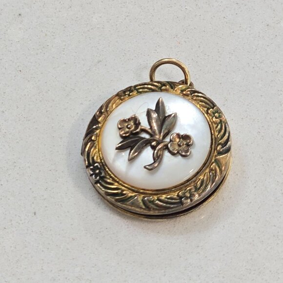 Vintage Gold-Tone Floral Locket Pendant With Mother Of Pearl Accents front - Picture 5 of 7